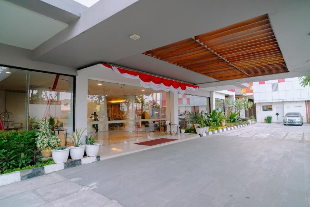 班达拉坦格朗菲芙酒店 当格浪 外观 照片